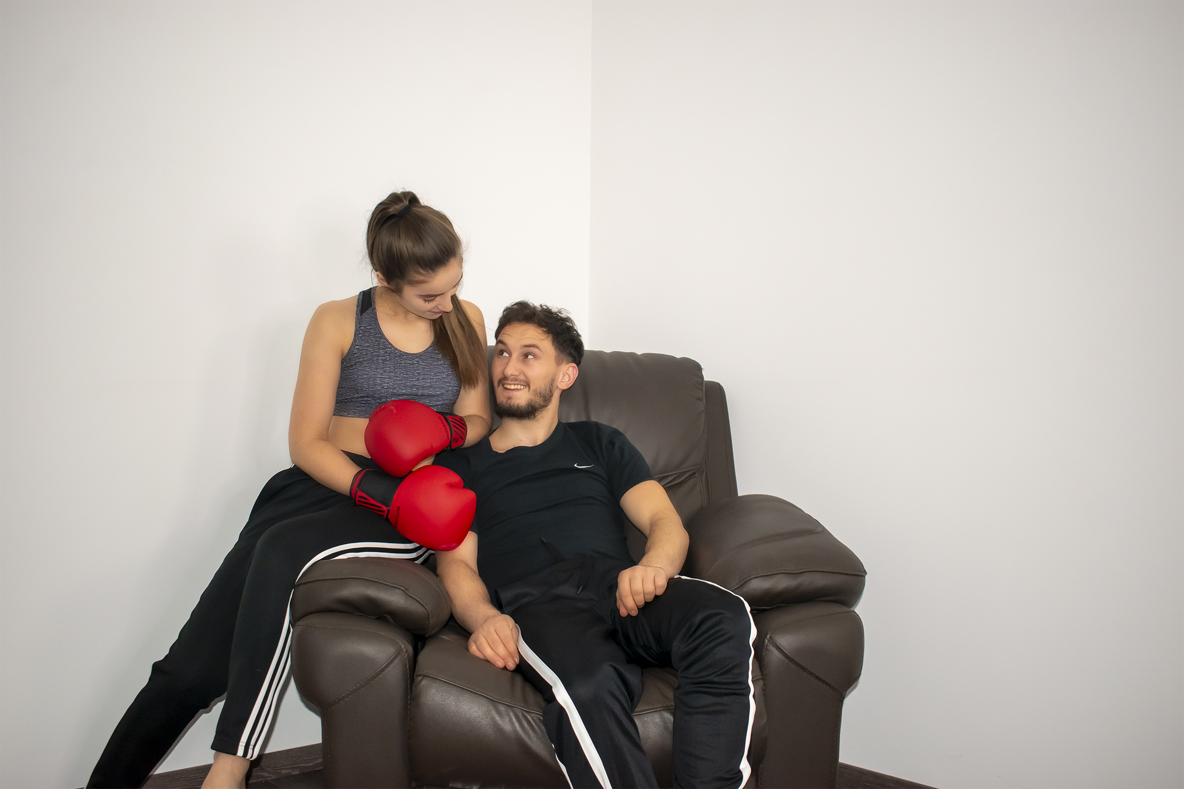 Boxing for pussy Amateur Couples VR Virtual Reality Sex Movies picture