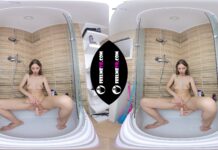 Rebeka Ruby Pissing In Shower 3D VR-180