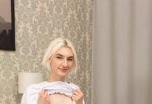 Extra Skinny Blonde Mia Cheers Gets Stretched Hard