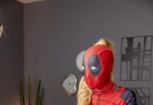 Lady Deadpool & Wolverine (A Porn Parody)